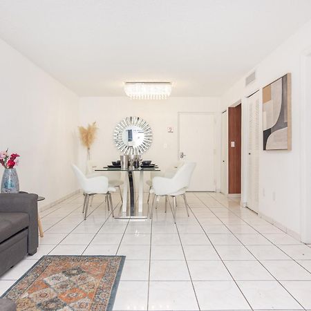 One Bedroom Apartment - With Parking & Balcony - Heart Of Wynwood 마이애미 외부 사진