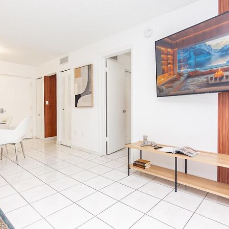 One Bedroom Apartment - With Parking & Balcony - Heart Of Wynwood 마이애미 외부 사진