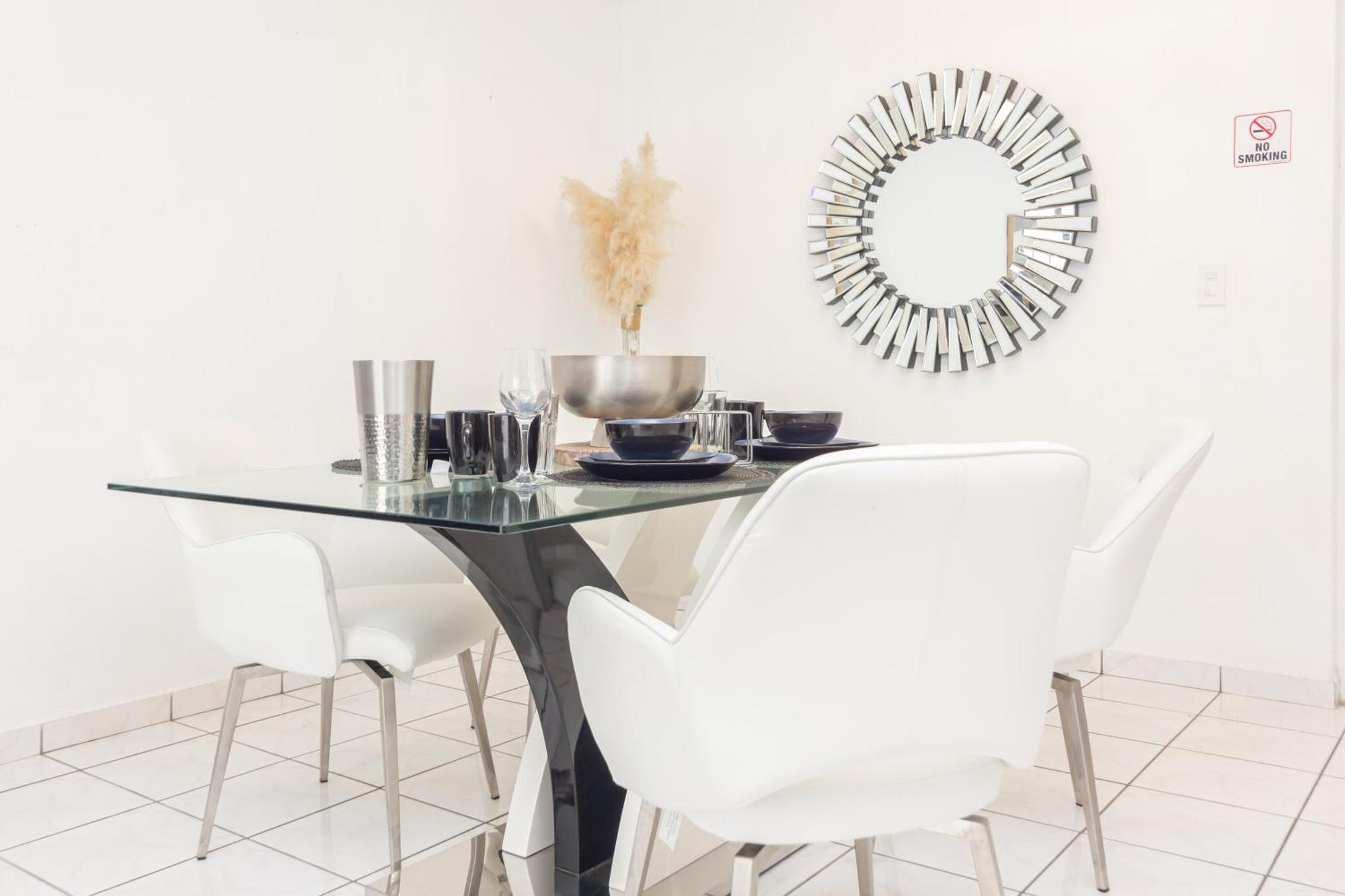 One Bedroom Apartment - With Parking & Balcony - Heart Of Wynwood 마이애미 외부 사진