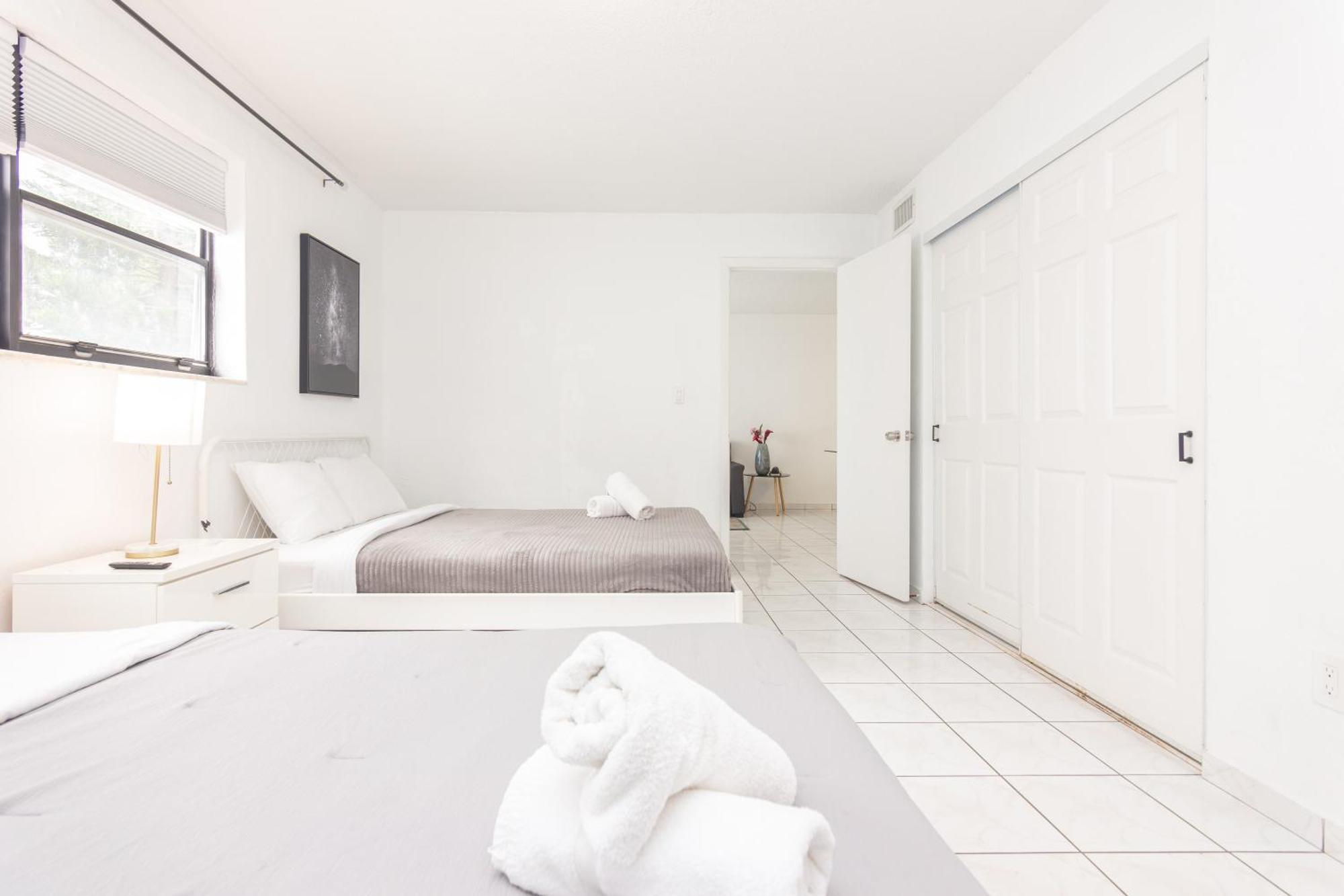One Bedroom Apartment - With Parking & Balcony - Heart Of Wynwood 마이애미 외부 사진