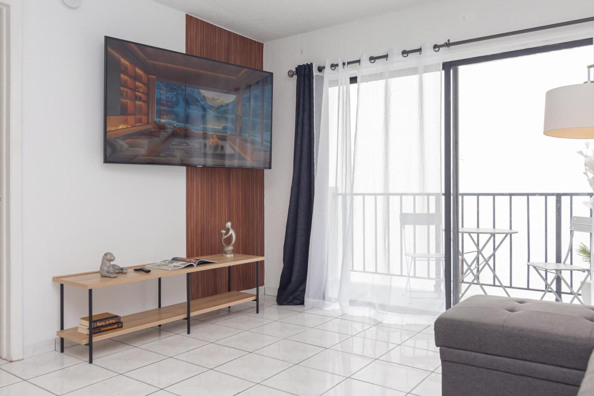 One Bedroom Apartment - With Parking & Balcony - Heart Of Wynwood 마이애미 외부 사진