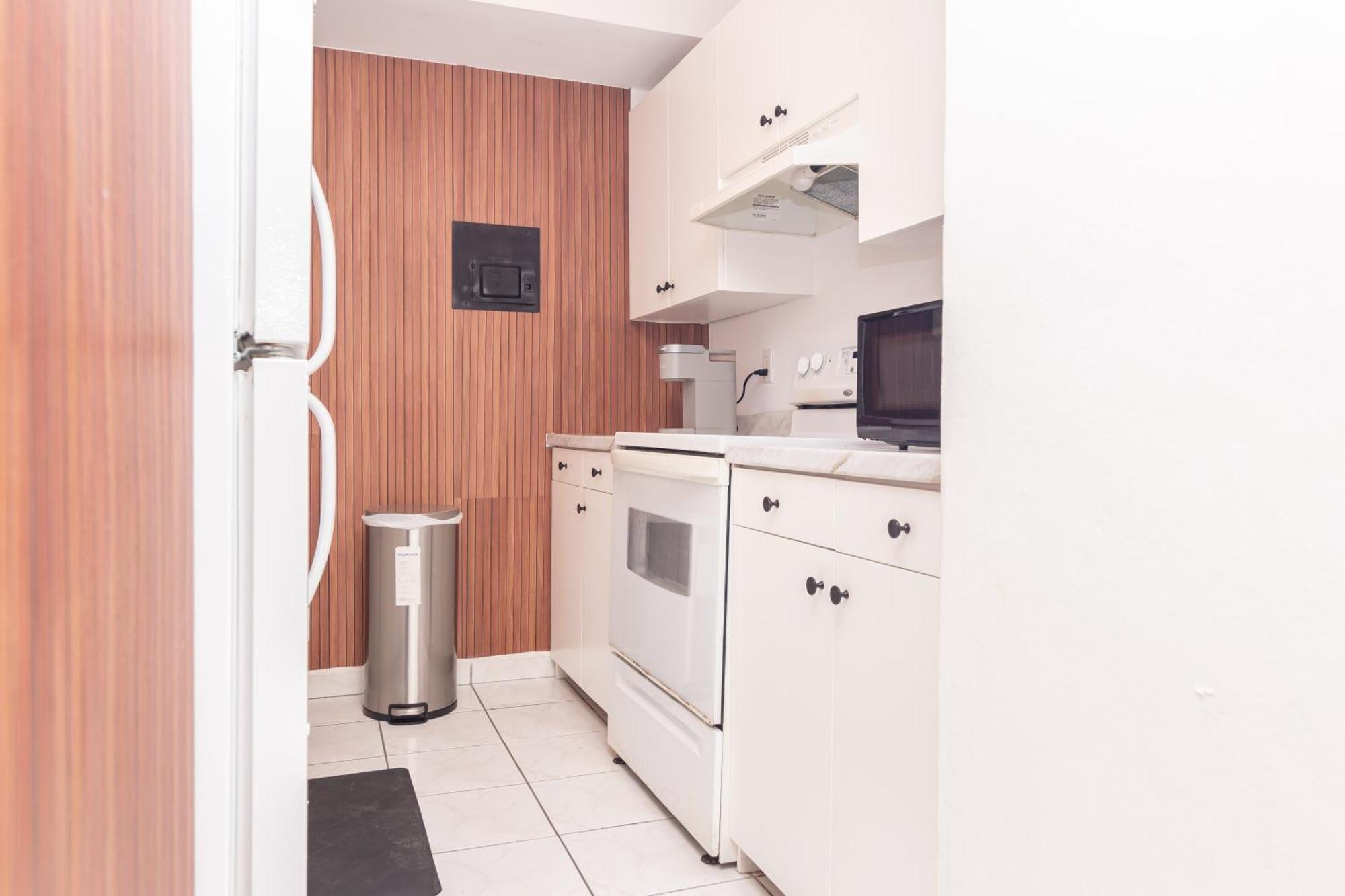 One Bedroom Apartment - With Parking & Balcony - Heart Of Wynwood 마이애미 외부 사진