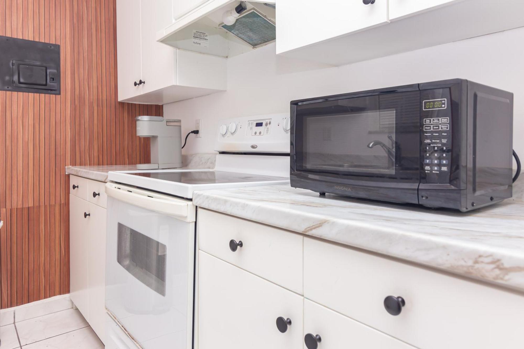 One Bedroom Apartment - With Parking & Balcony - Heart Of Wynwood 마이애미 외부 사진